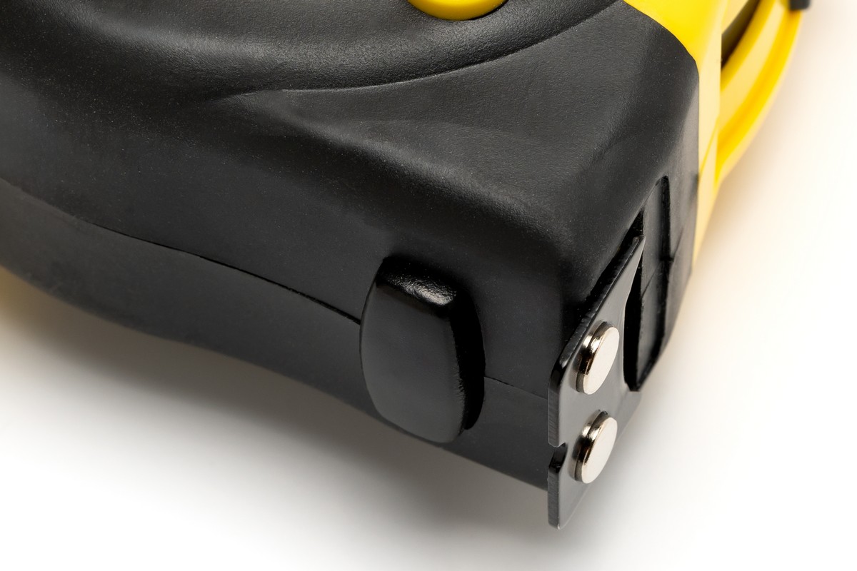 Рулетка MASTERTOOL 8 м×25 мм з магнітами 2 фіксатори кнопка STOP покриття TPR нейлонове покриття 64-8025 view 4