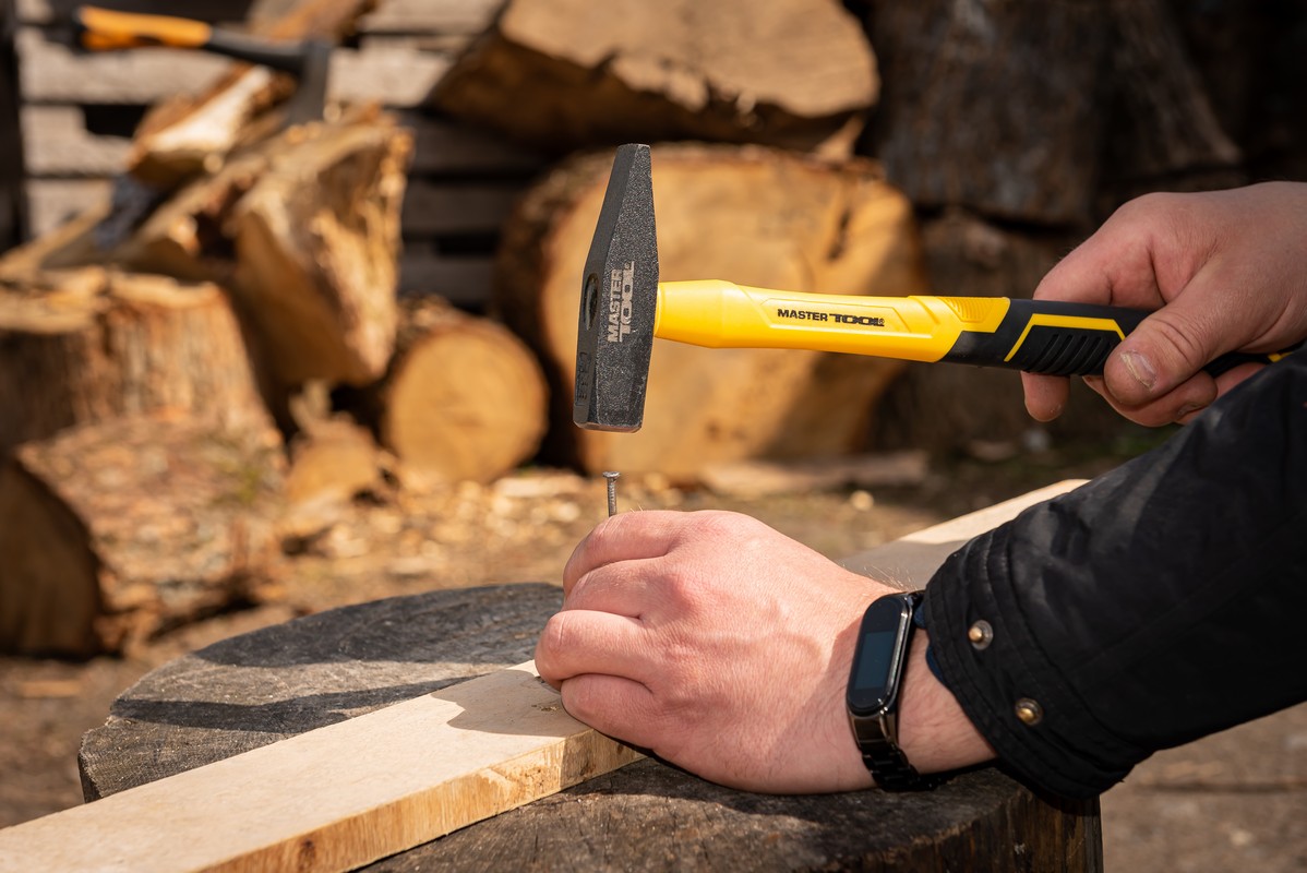 Молоток слюсарний MASTERTOOL 300 г HRC 50 рукоятка фібергласова 290 мм 02-0903 view 5
