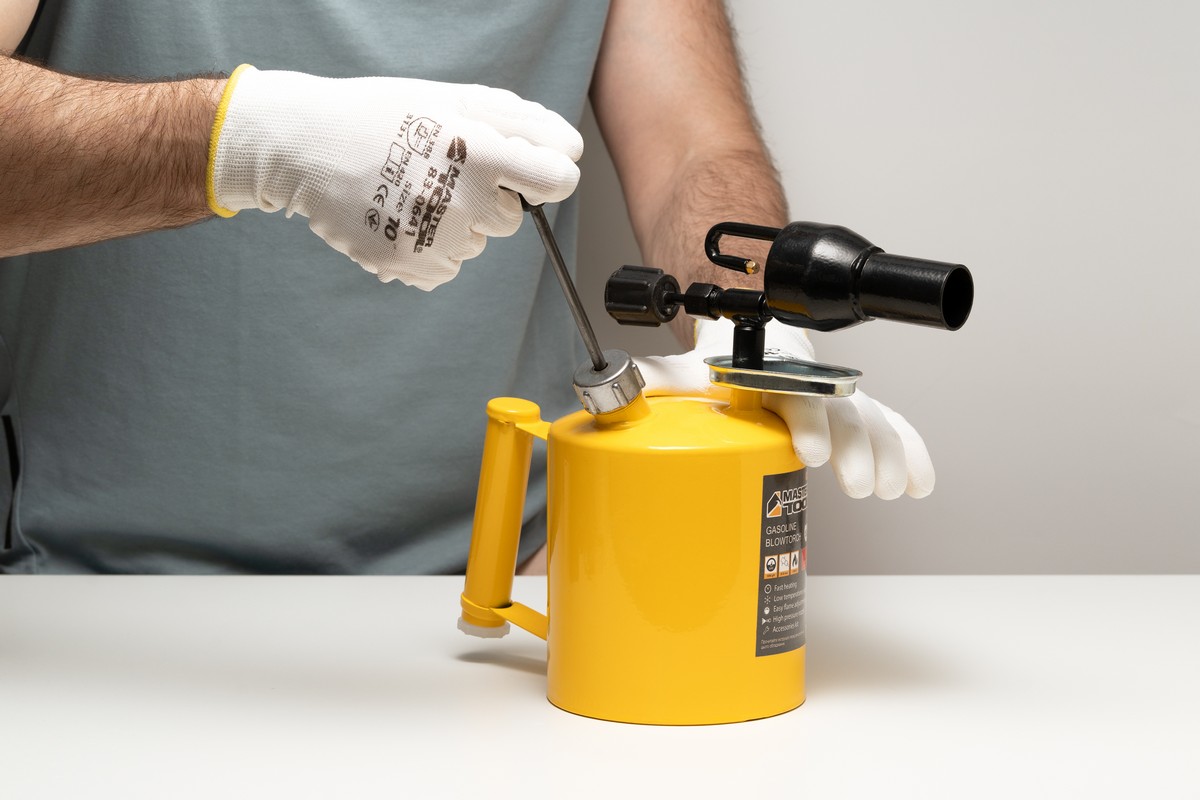 Лампа паяльна бензинова MASTERTOOL 1.5 л 1100°С 32 мм 1200 г/год 0.25 МПа 44-5215 view 4