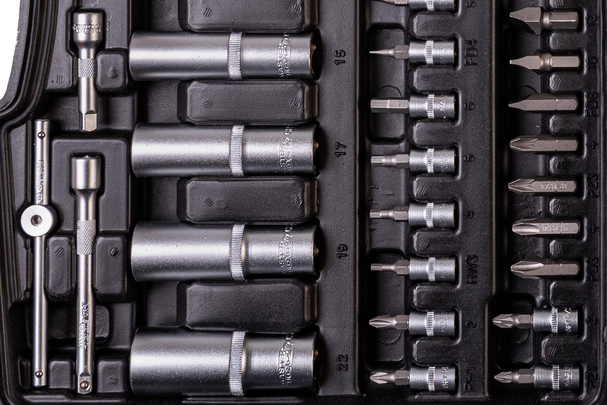 Набір головок 1/4" & 1/2" 4-14 мм / 10-32 мм CrV (50BV30), тріскачка 72Т 111 шт, PROFI MASTERTOOL 78-5111 view 5