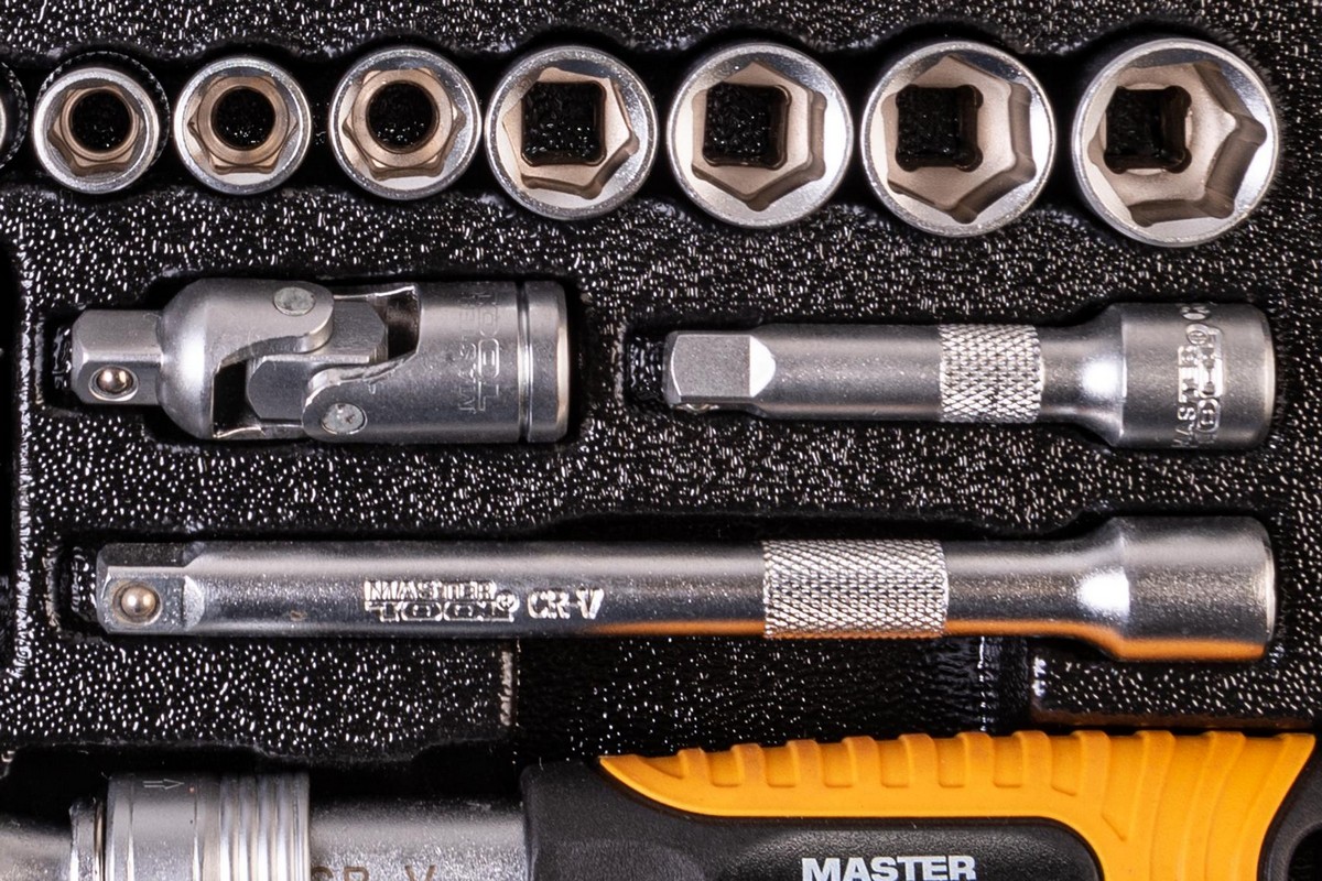 Набір інструментів MASTERTOOL PROFI ¼" 45 шт 4-13 мм телескопічна тріскачка CrV50BV30 металевий кейс 78-2045 view 5